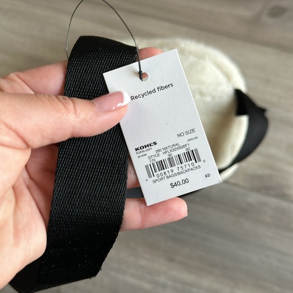 NWT Sherpa cross body bag 🤍 - Picture 4 of 6